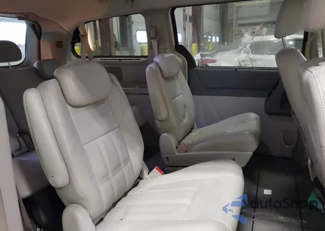 2008 Chrysler Town & Country Touring из США, поврежденный, VIN 2A8HR54P08R682904